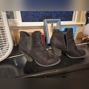 Mix no. 6 black suede ankle boots. Size 7.5 W